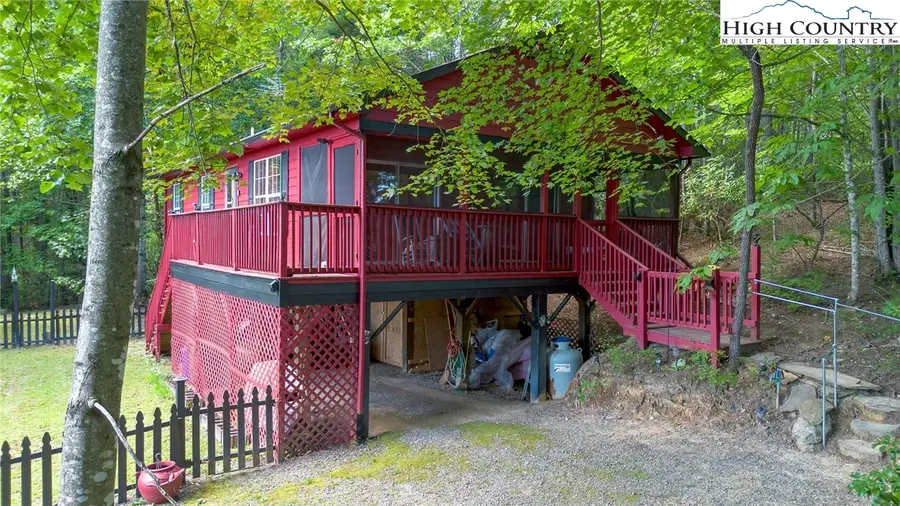 582 Deer Crossing Lane, Lenoir, NC 28645 - Image #3