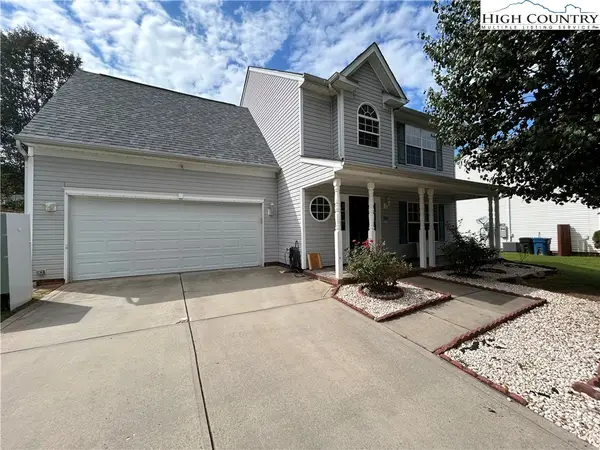 1946 SE 9th St. Place, Hickory, NC 28602