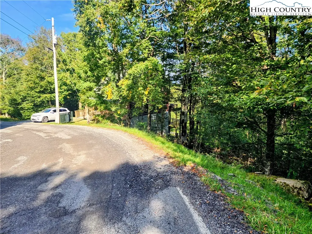 1060 Charter Hills Road, Beech Mountain, NC 28604 - Image #1