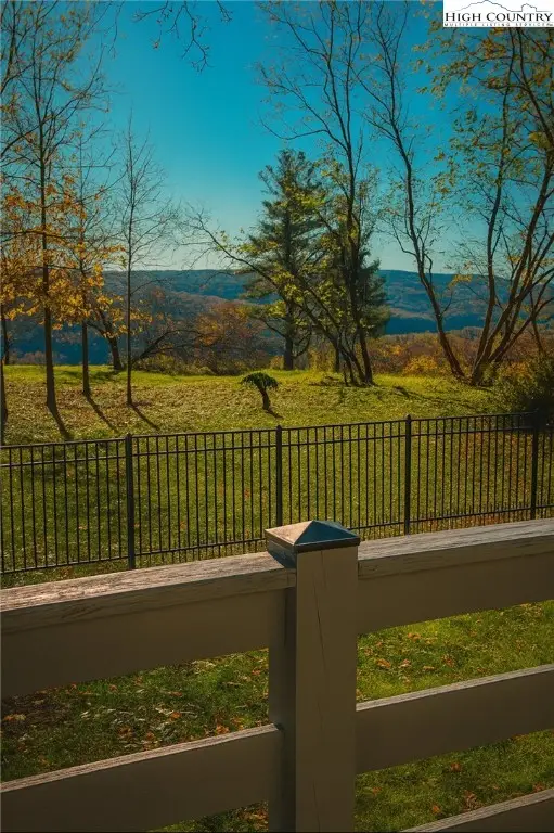 85 Crestwood Circle, Newland, NC 28657 - Image #3