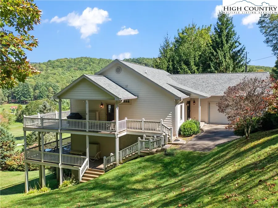 832 Hemlock Drive, Newland, NC 28657 - Image #2