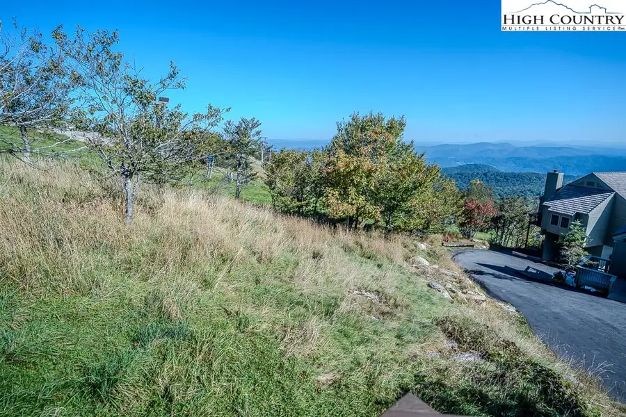 104 Beechtop Road, Beech Mountain, NC 28604 - Image #2