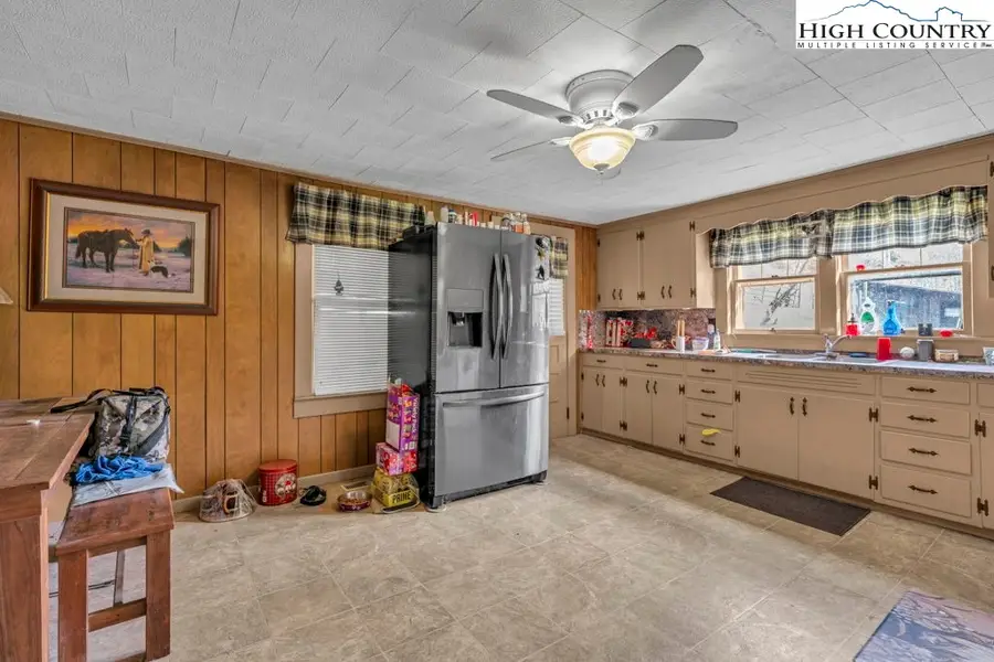 1068 Laurel Branch Road, Vilas, NC 28692 - Image #3