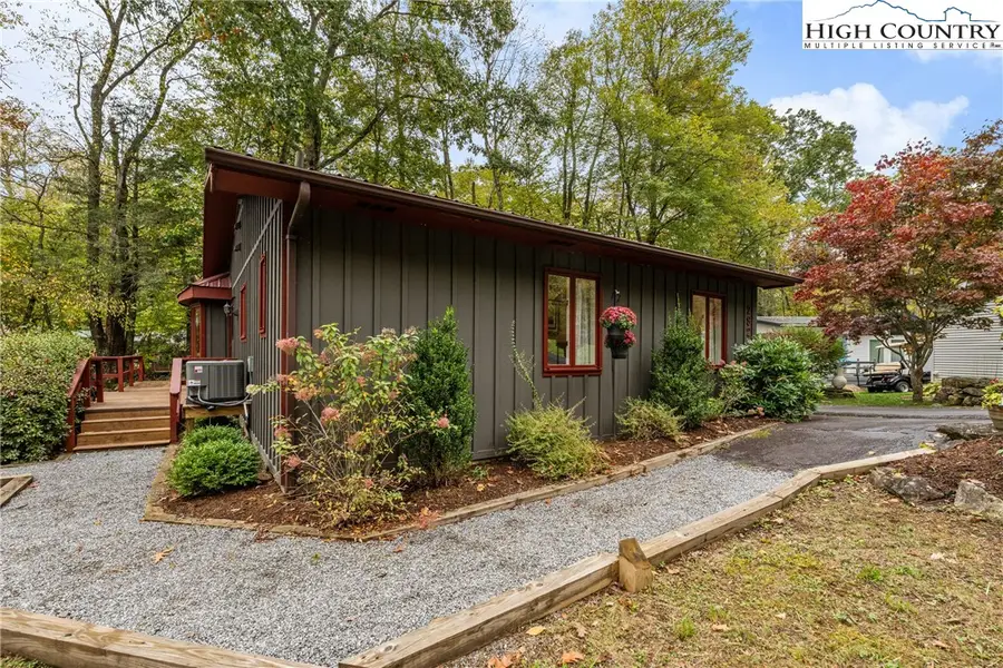 292 River Road, Newland, NC 28657 - Image #2