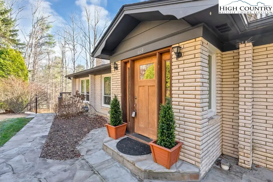 668 Dogwood Road, Boone, NC 28607 - Image #3