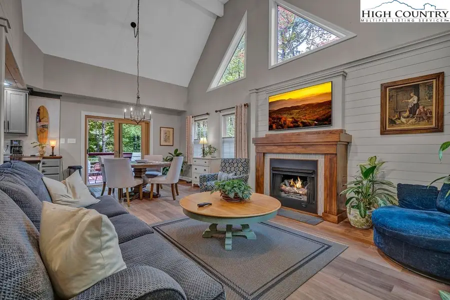 607 Charter Hills Road, Beech Mountain, NC 28604 - Image #2