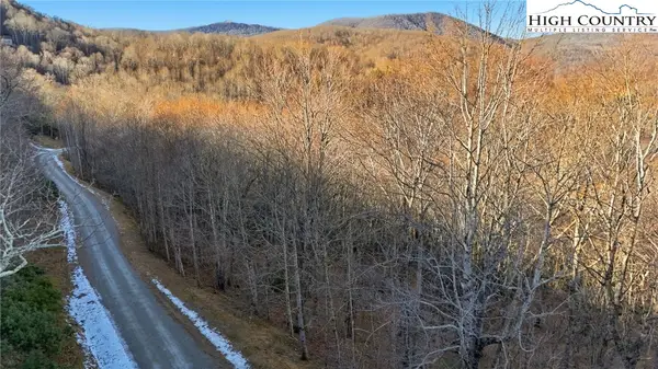 1 Creek Crossing Road Road, Todd, NC 28684