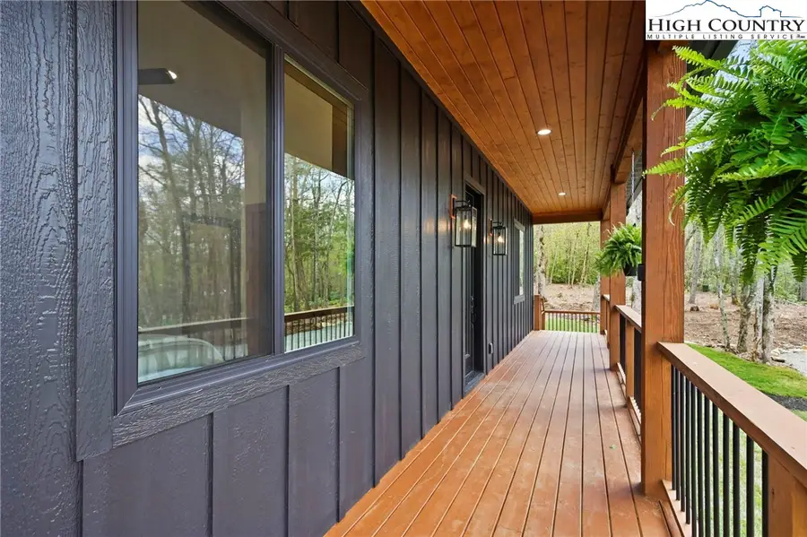 397 Linwood Lane, Newland, NC 28657 - Image #3