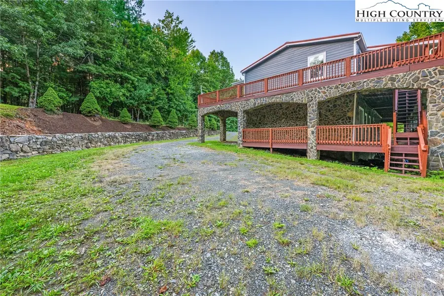 167 Wagon Wheel Lane, Deep Gap, NC 28618 - Image #3