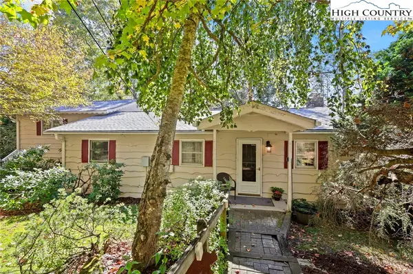 455 Boulder Gardens Road, Banner Elk, NC 28604