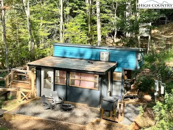 241 Mountain Shadows Road, Jefferson, NC 28640