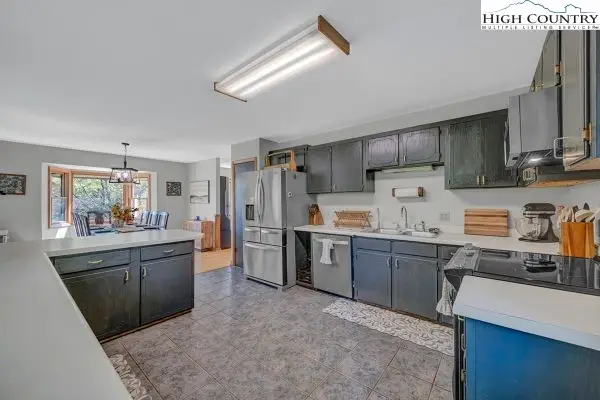 429 Adams Apple, Banner Elk, NC 28604 - Image #3