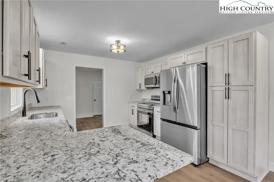 309 W Evergreen Street, West Jefferson, NC 28694 - Image #2