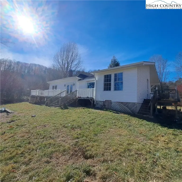 460 Little Elk Road, Elk Park, NC 28622 - Image #2