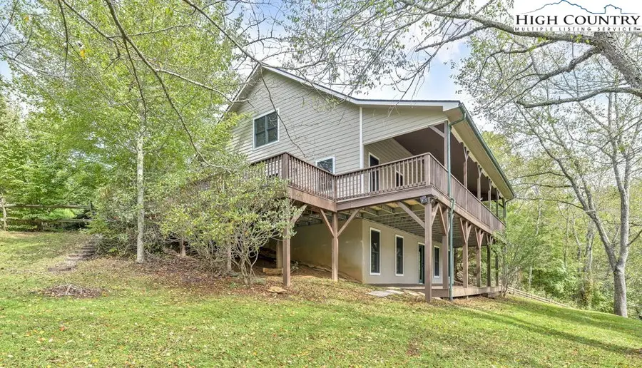 230 Woodbriar Drive, Sugar Grove, NC 28679 - Image #3