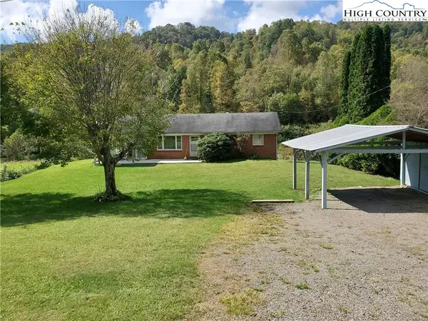 1411 Cabbage Creek Road, Creston, NC 28615