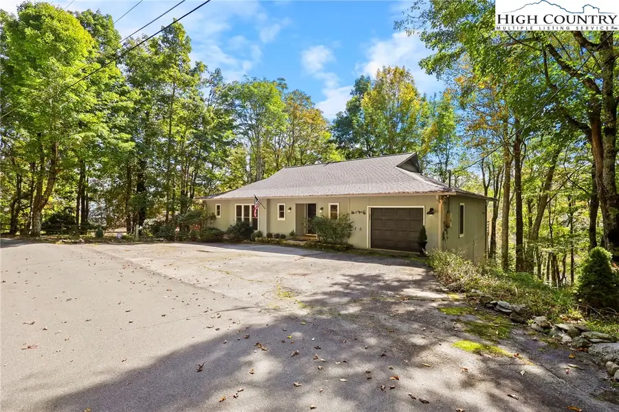 202 Cliffside Lane, Seven Devils, NC 28604 - Image #2