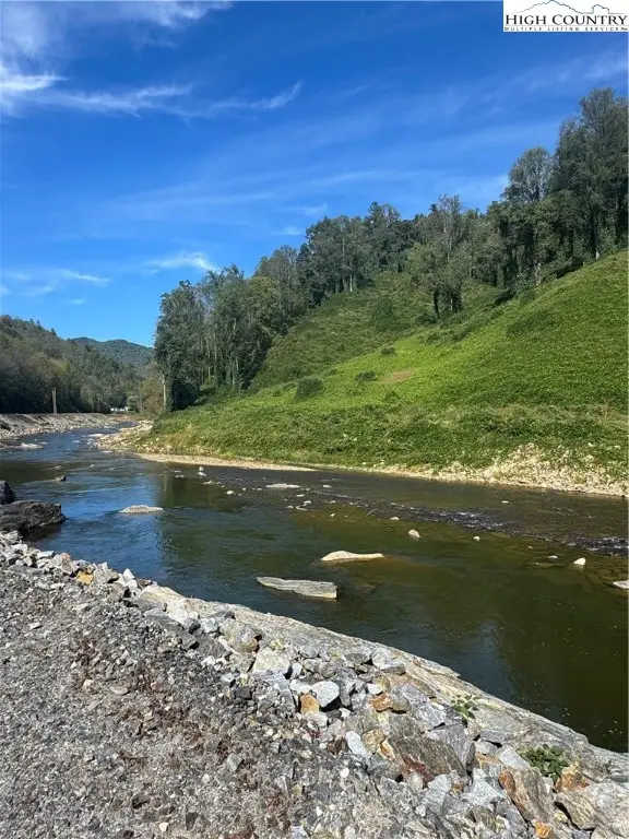 TBD Us Highway 19w, Burnsville, NC 28714