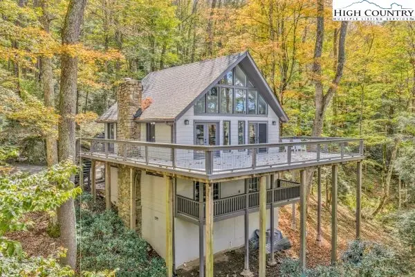 975 Hillside Drive, Linville, NC 28646