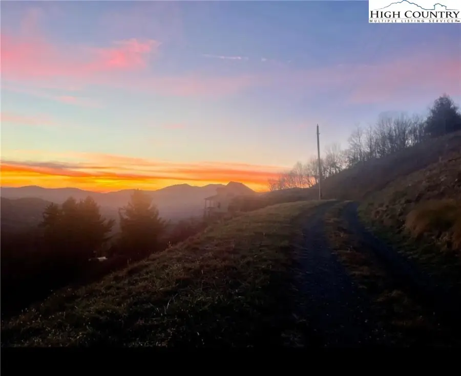 11 Wildflower Lane, Newland, NC 28657 - Image #3