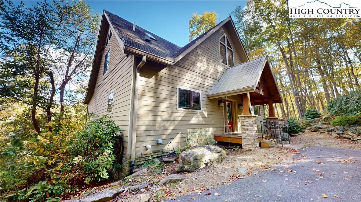 811 Hemlock Drive, Newland, NC 28657 - Image #1