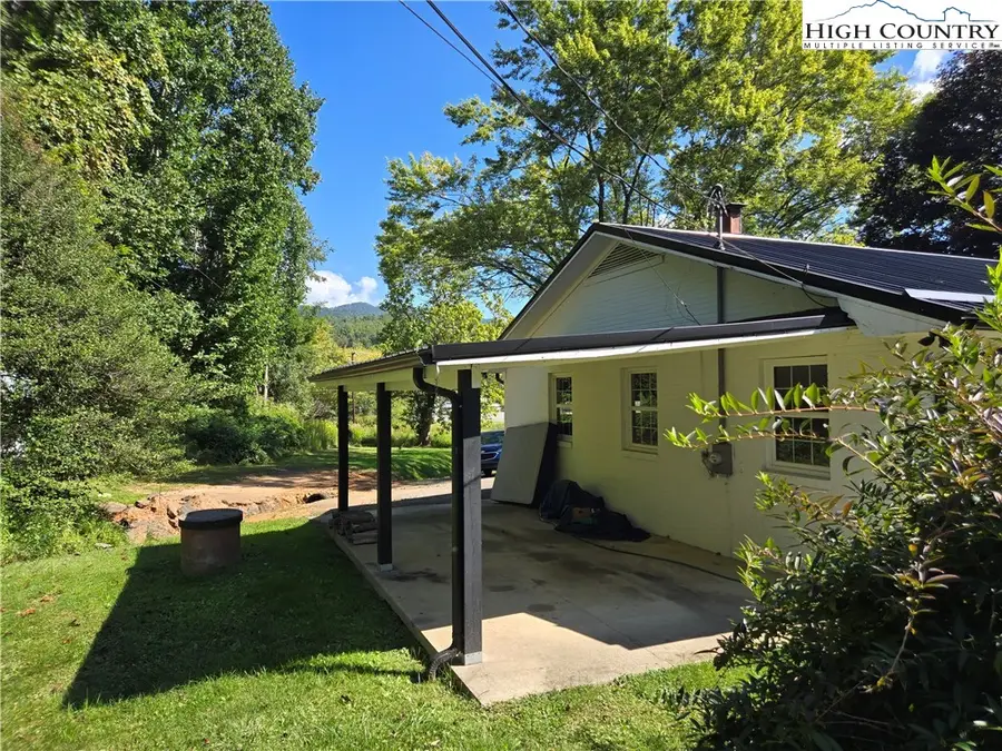 5218 S Hwy 226 Highway, Bakersville, NC 28705 - Image #3