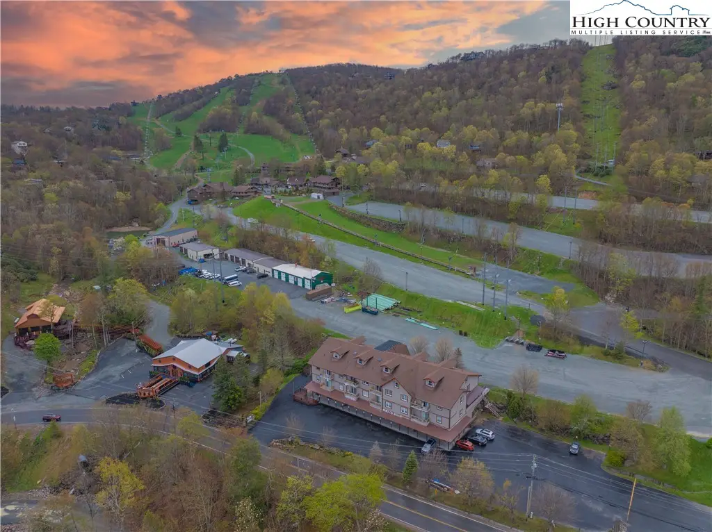 1005 Beech Mountain Parkway #208, Beech Mountain, NC 28604 - Image #1