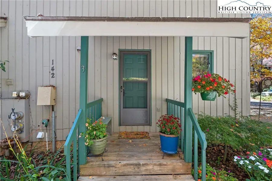 142 S Slope Loop #J3, Banner Elk, NC 28604 - Image #2
