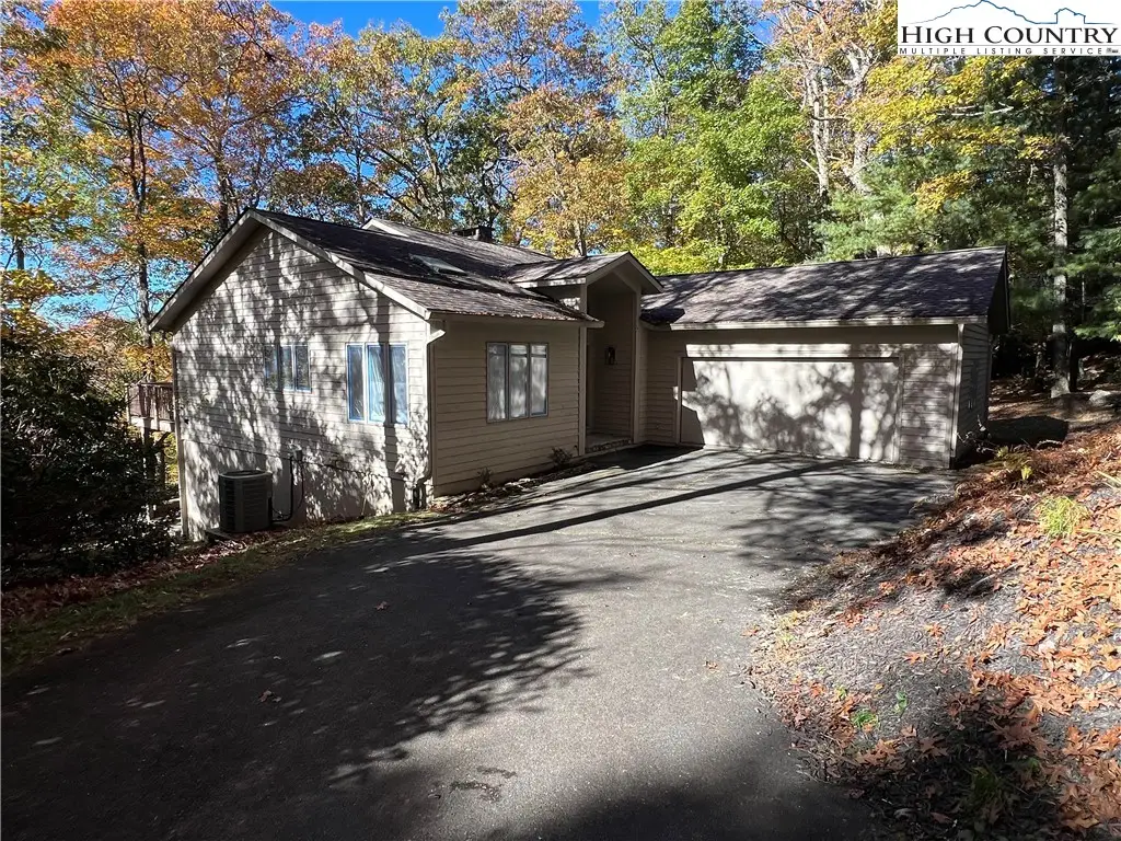 178 Sorrento Park Drive, Blowing Rock, NC 28605 - Image #1