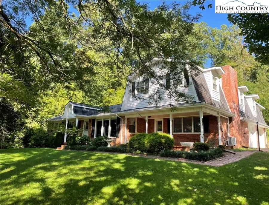 421 Northwest Drive, Jefferson, NC 28640 - Image #2