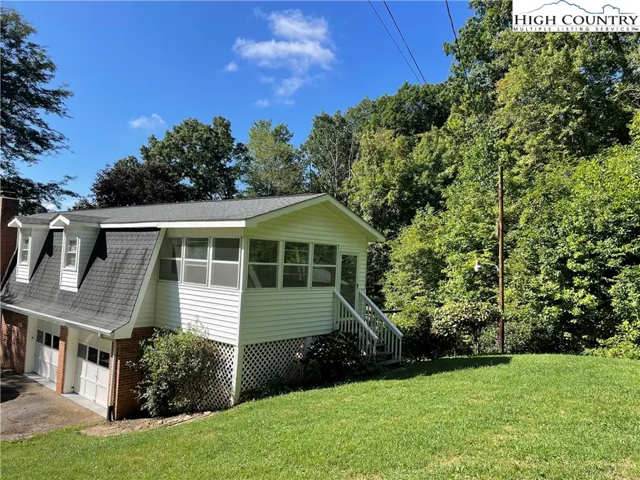 421 Northwest Drive, Jefferson, NC 28640 - Image #3