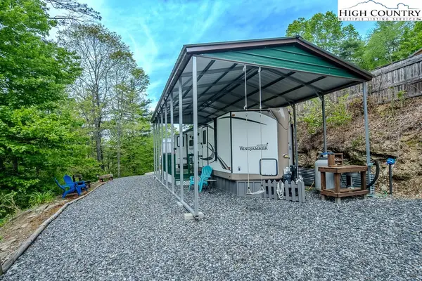 474E Ray Miller Rd, West Jefferson, NC 28694