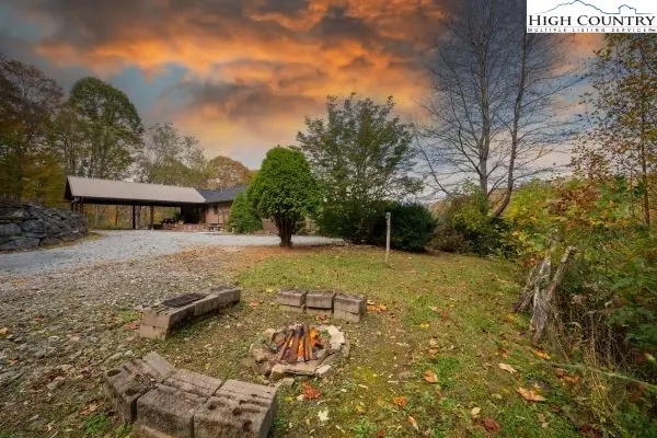 260 Old Smokey Road, Newland, NC 28657 - Image #3