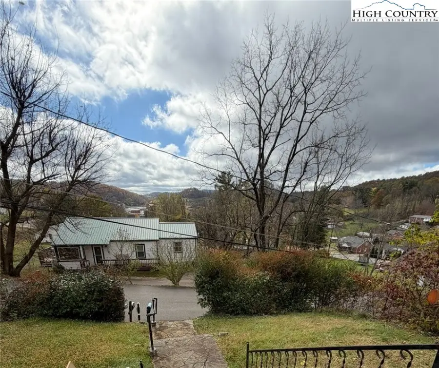 11 E Seventh Street, West Jefferson, NC 28694 - Image #2