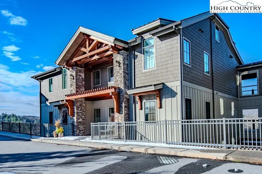 215 Cone Vista Circle #B, Blowing Rock, NC 28605 - Image #3