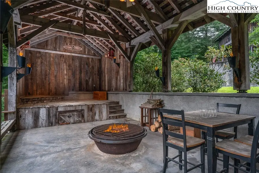 164 Avery County High School Road #Log 2, Newland, NC 28657 - Image #3