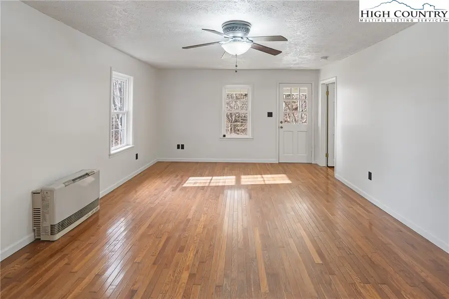 496 Camp Joy Road, Zionville, NC 28698 - Image #2