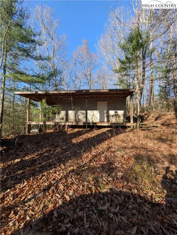 574 Three Creeks Lane, Sparta, NC 28675 - Image #1