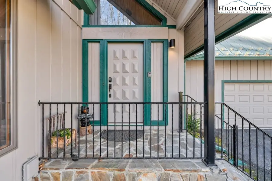 191 Mossy Creek Lane, Sugar Mountain, NC 28604 - Image #3