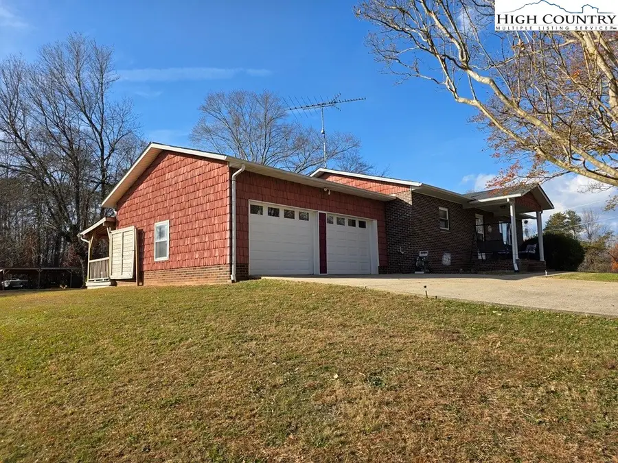 1017 Raymond Drive, Jonesville, NC 28642 - Image #2