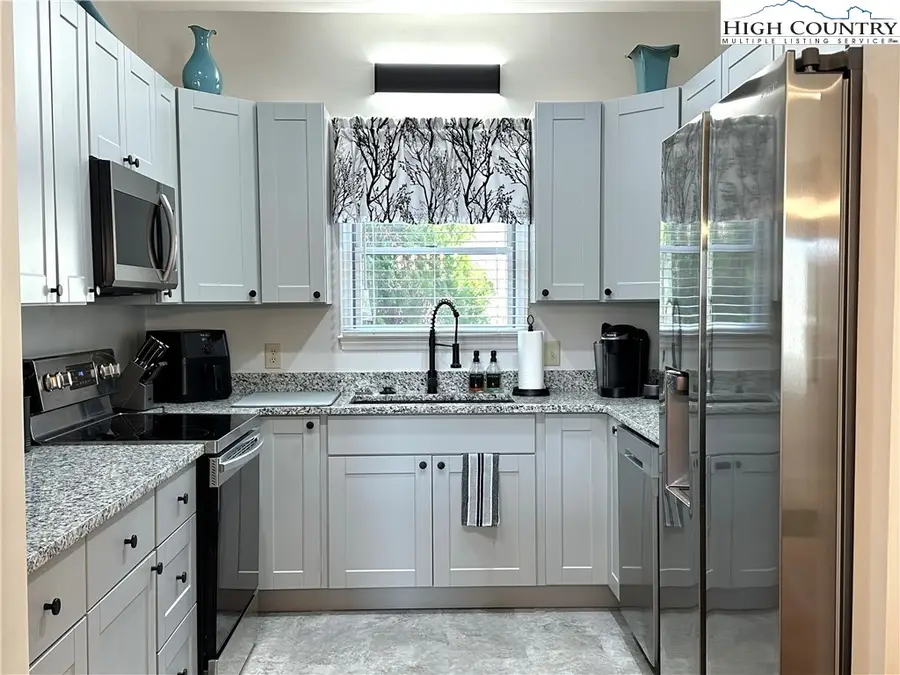 166 Fairway View Place #B2, Jefferson, NC 28640 - Image #3