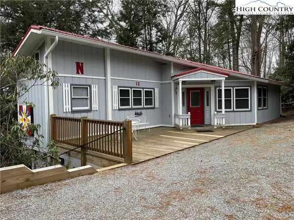 12 Yarrow Loop, Newland, NC 28657