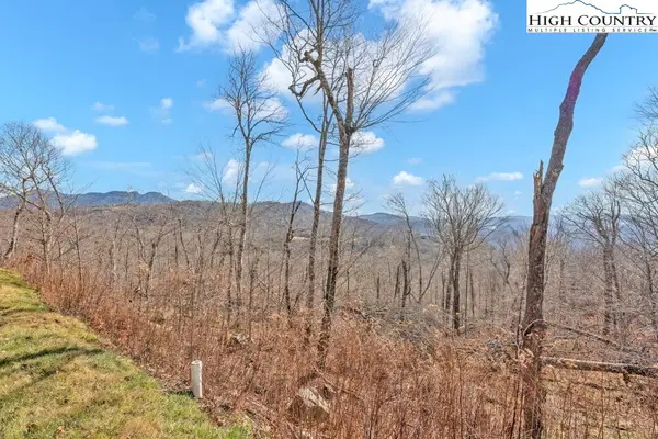 210 Cloud Spring Drive, Sugar Mountain, NC 28604