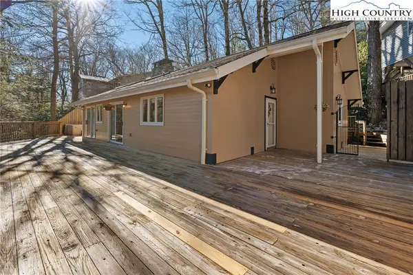 1300 Laurel Lane, Blowing Rock, NC 28605