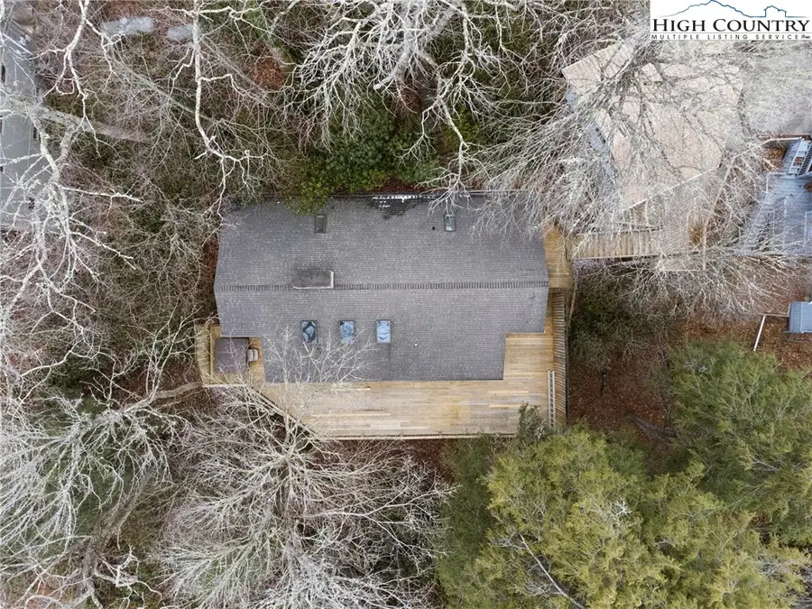 1300 Laurel Lane, Blowing Rock, NC 28605 - Image #2