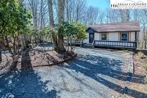 811 Pine Ridge Road, Beech Mountain, NC 28604 - Image #2