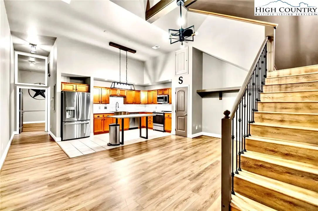 215 S Jefferson Station Place #203, West Jefferson, NC 28694 - Image #1