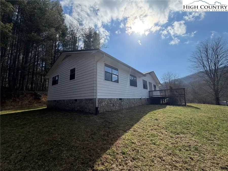 6383 Nc 88 W Highway, Warrensville, NC 28693 - #2