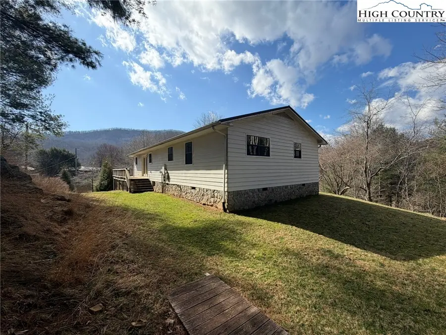 6383 Nc 88 W Highway, Warrensville, NC 28693 - #3