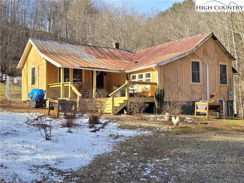 325 Sawyers Road, Warrensville, NC 28693 - Image #1